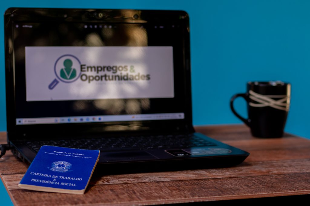 Trabalhe menos, ganhe MAIS! Confira vaga de emprego INCRÍVEL para atuar na área da saúde