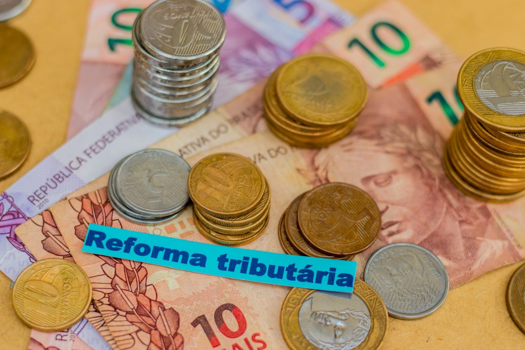 Reforma Tributária: mesmo com vetos, Lula sanciona LEI que garante cashback aos mais pobres