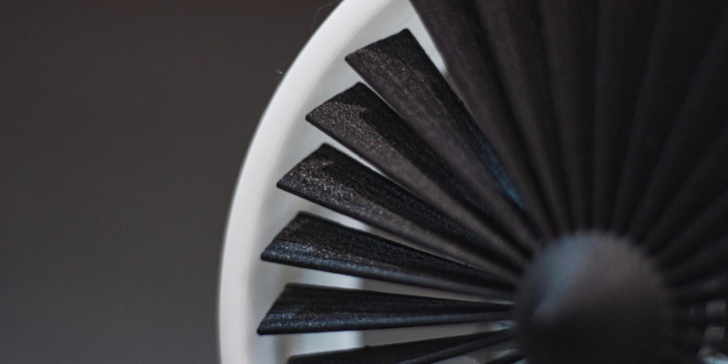 Truque GENIAL! Aprenda a limpar seu ventilador com um saco plástico em apenas 5 minutos