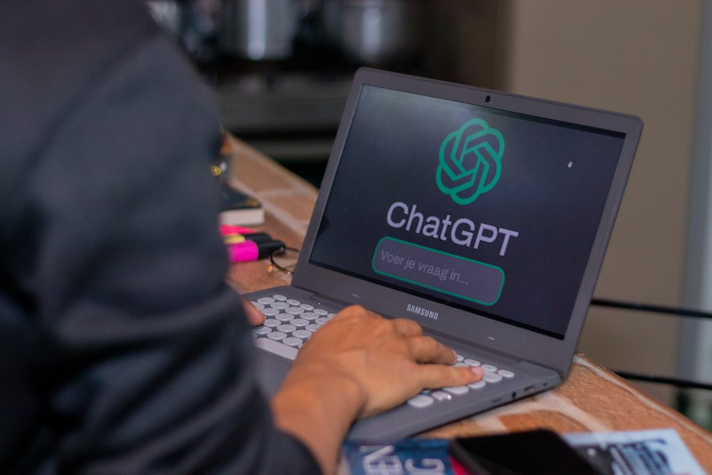 Fazer o chatGPT trabalhar.