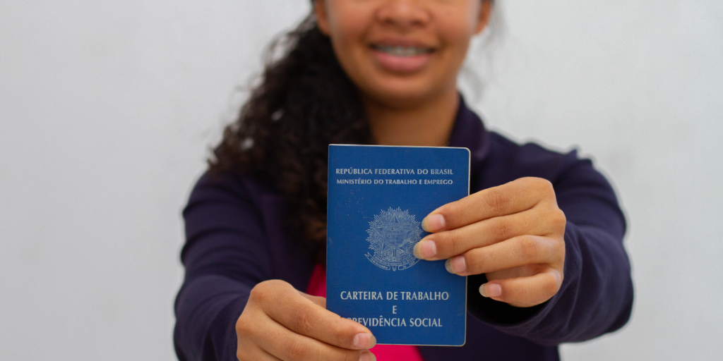 Como conquistar uma promoção no trabalho atitudes que fazem você se destacar na empresa