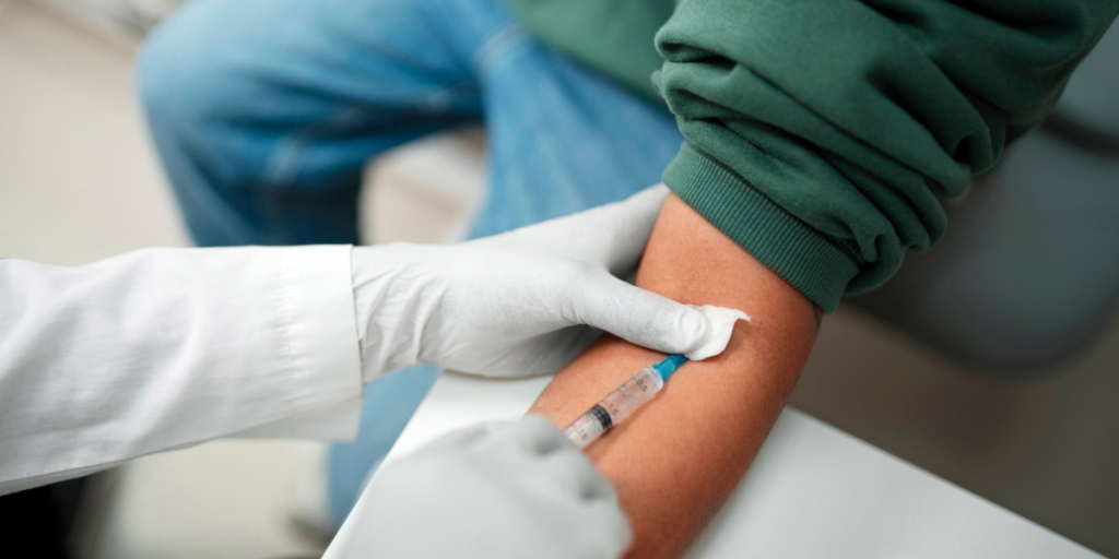 Como doar sangue saiba com quais tipos sanguíneos você é compatível