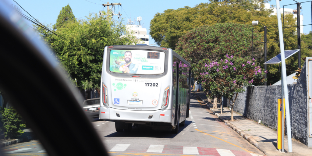 Transporte público acessível como melhorar o sistema para todos os passageiros