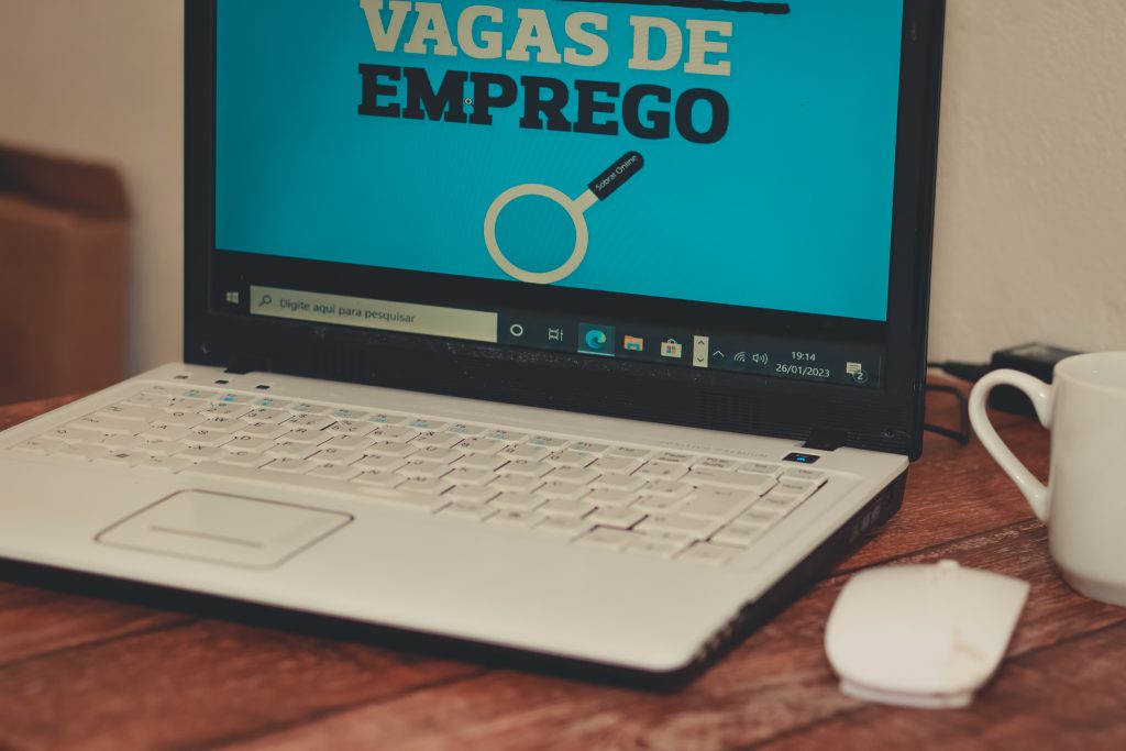 Vagas de emprego falsas