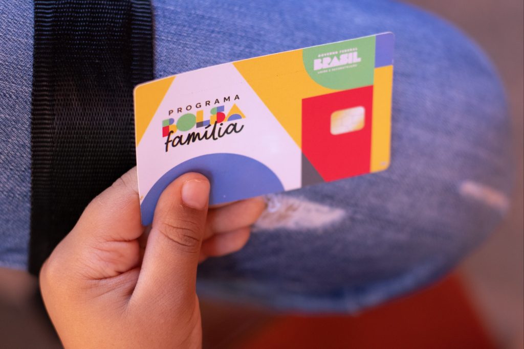 Novo programa beneficia estudantes do ensino médio cadastrados no Bolsa Família