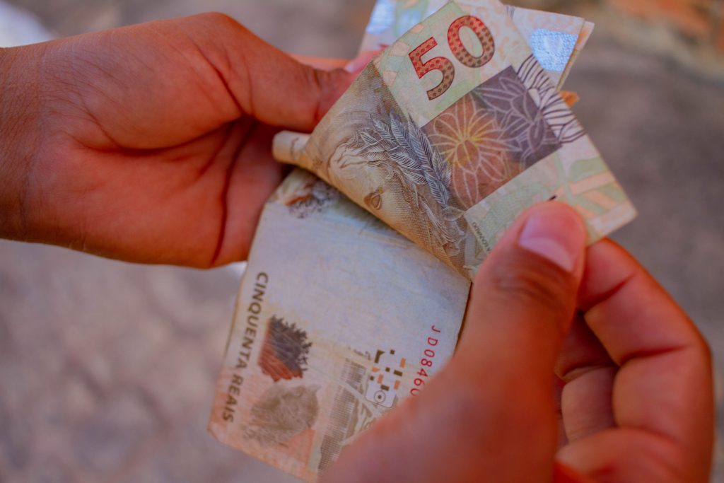 Já pensou em ganhar mais de R$ 2 mil no mês? Veja como aproveitar a oportunidade do governo! / Crédito: @jeanedeoliveirafotografia / pronatec.pro.br
