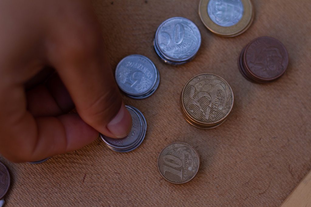 Existem moedas antigas que podem valer muito dinheiro – Crédito: @jeanedeoliveirafotografia / pronatec.pro.br