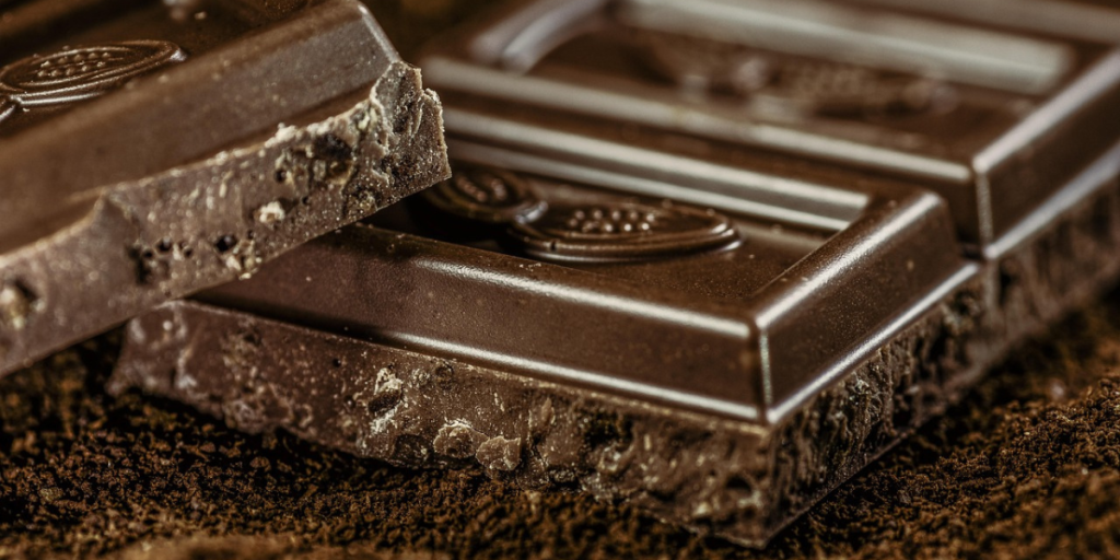 Chocolate amargo ou ao leite qual é mais saudável e por quê