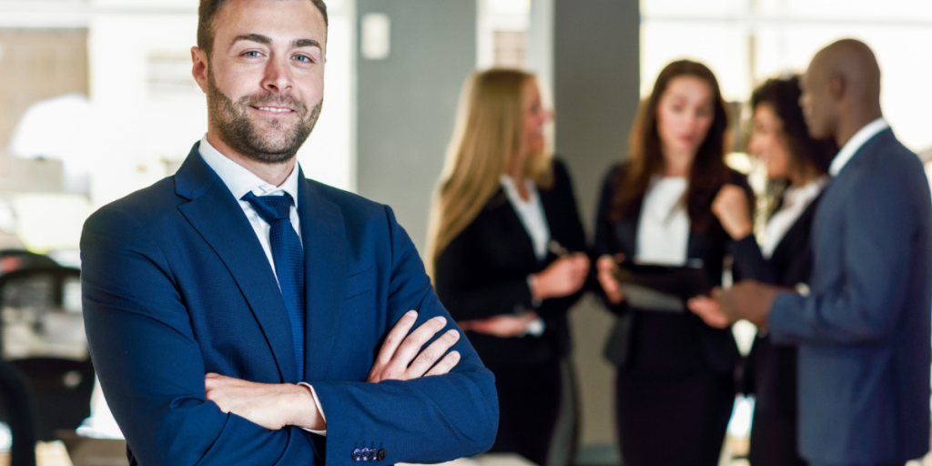 javi_indy Freepik_Morar em Dubai veja como funciona o visto, o mercado de trabalho e os salários