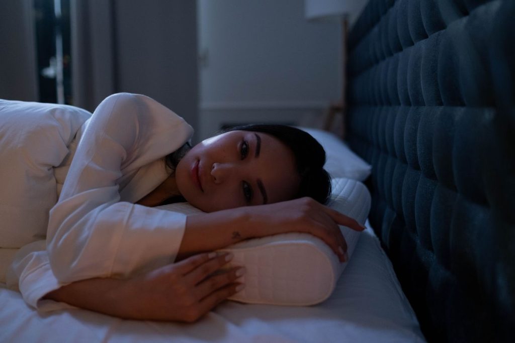 Quem tem dificuldade para dormir pode estar enfrentando deficiência de vitaminas.