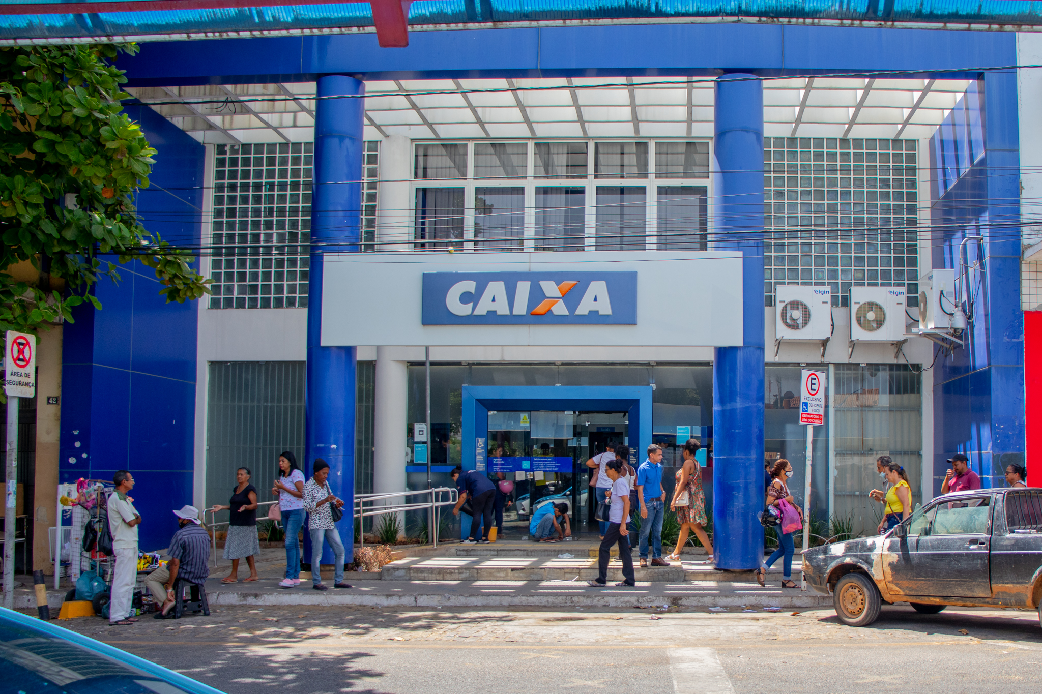 Se você quer trabalhar na Caixa, a hora chegou: aproveite essa chance.