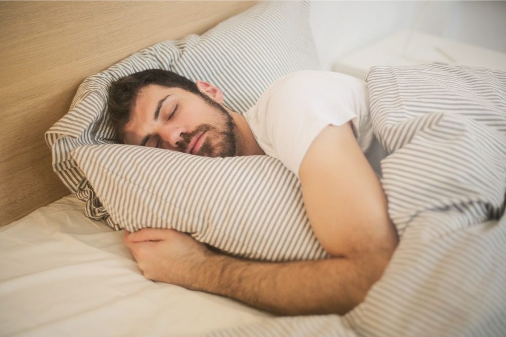 Se você quer dormir bem, consuma estes alimentos.