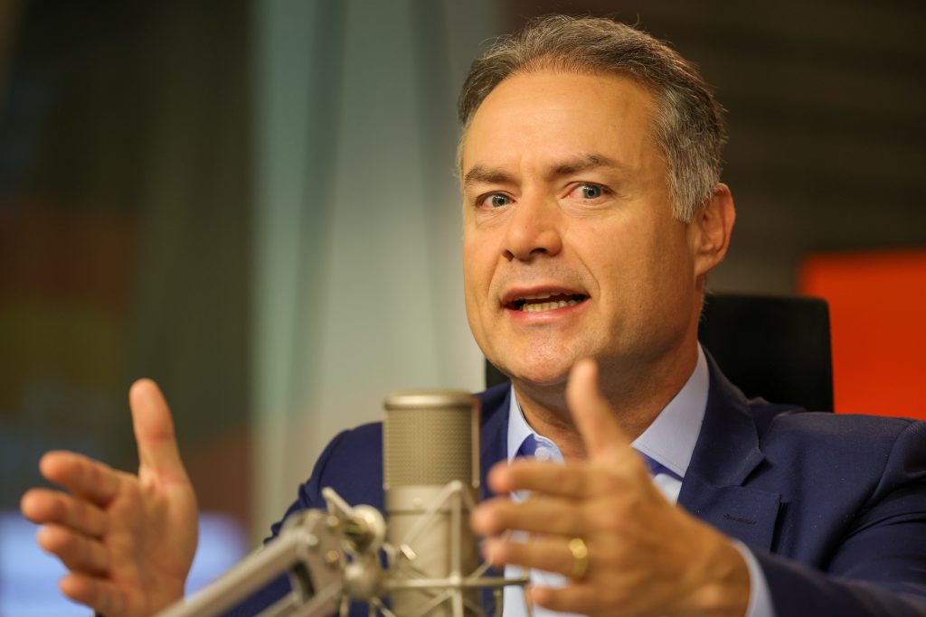 Quem vai tirar CNH no futuro pode não precisar das autoescolas.