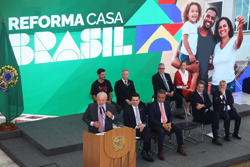 Se você quer fazer uma reforma em casa, veja como pedir o crédito do governo.
