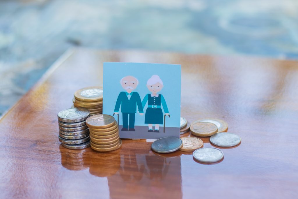 Saiba quando os segurados do INSS recebem pagamentos em novembro.