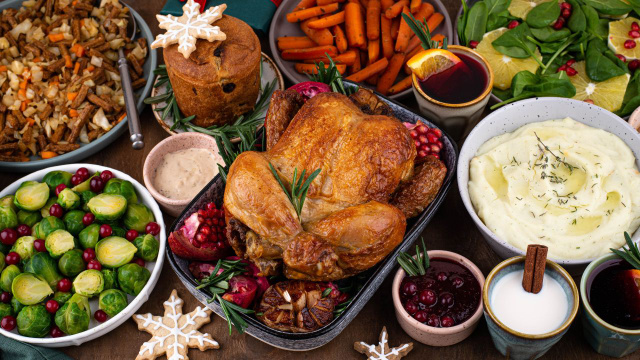 Veja como ganhar uma renda extra aprendendo a fazer comidas de Natal.