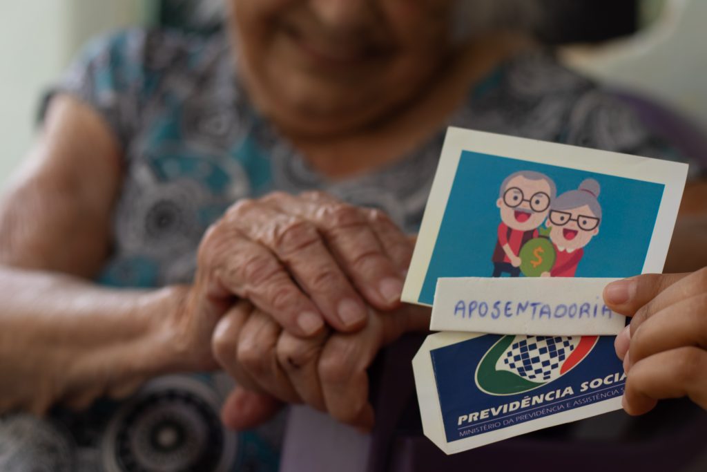 Se você quer aumentar sua aposentadoria, veja como alcançar o teto.