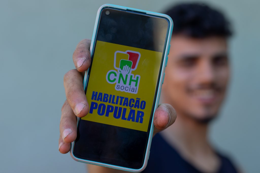 Se você quer tirar habilitação, participe do CNH Social.