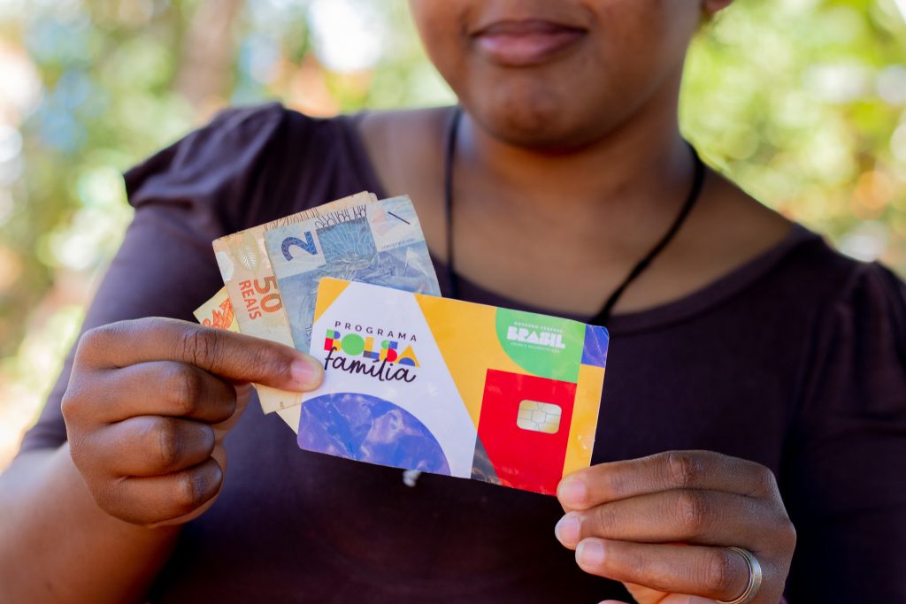 Se você é beneficiário do Bolsa Família, veja quando recebe em novembro.