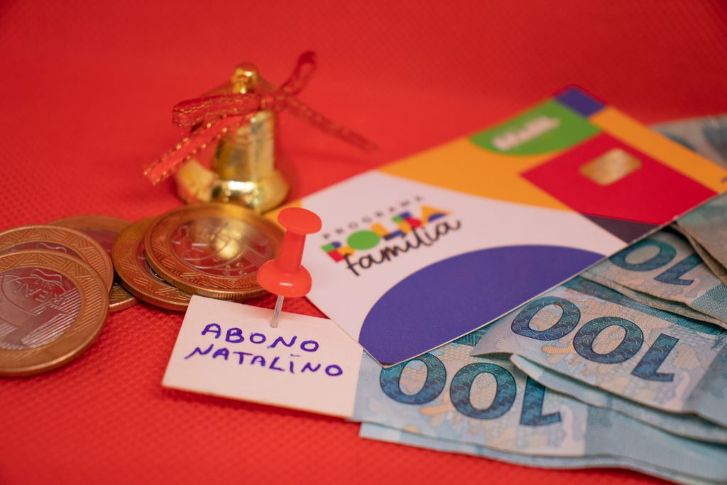 Se você vai receber o Bolsa Família em dezembro, veja quando ele cai.