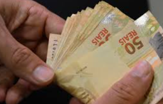 Trabalhadores da construção civil recebem aumento e novo piso chega a R$ 1.921,72