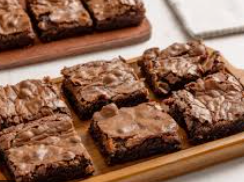 Como fazer brownie saudável com batata-doce e banana sem usar açúcar