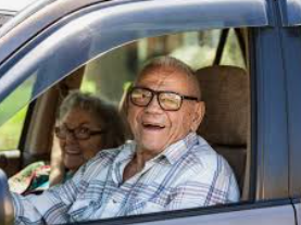 Guia da isenção de IPVA para idosos: saiba quem pode parar de pagar o imposto